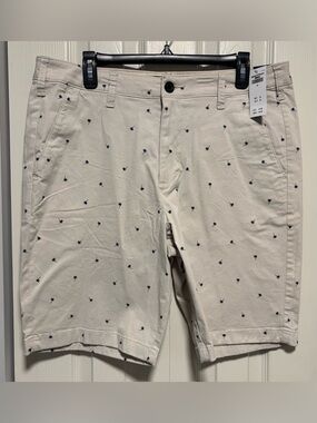 NWT Hollister Epic Flex Flat Front Palm Tree Embroidered Shorts